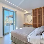 Rojo Villa *