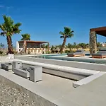 Rojo Villa *