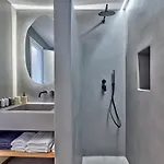 Villa Rojo Santa Maria (Paros)