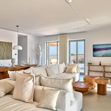 Villa Rojo Santa Maria (Paros)