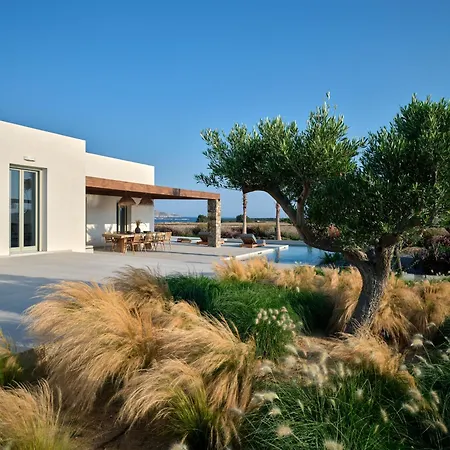 Rojo Villa Santa Maria (Paros)