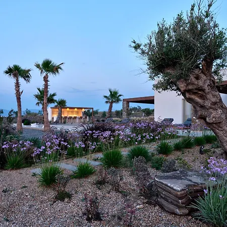 Villa Rojo Santa Maria (Paros)