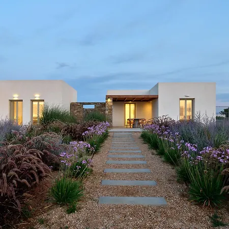 Rojo Villa Santa Maria (Paros)