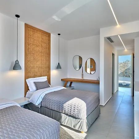 Rojo Villa *