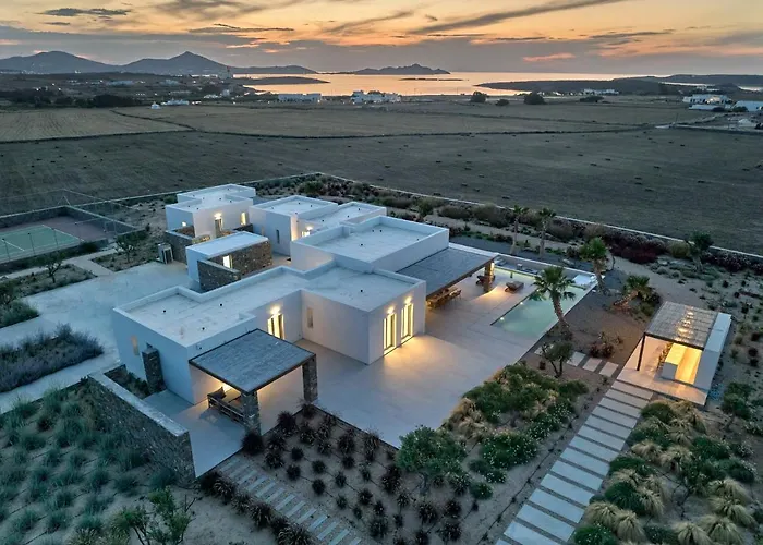 Villa Rojo Santa Maria (Paros)