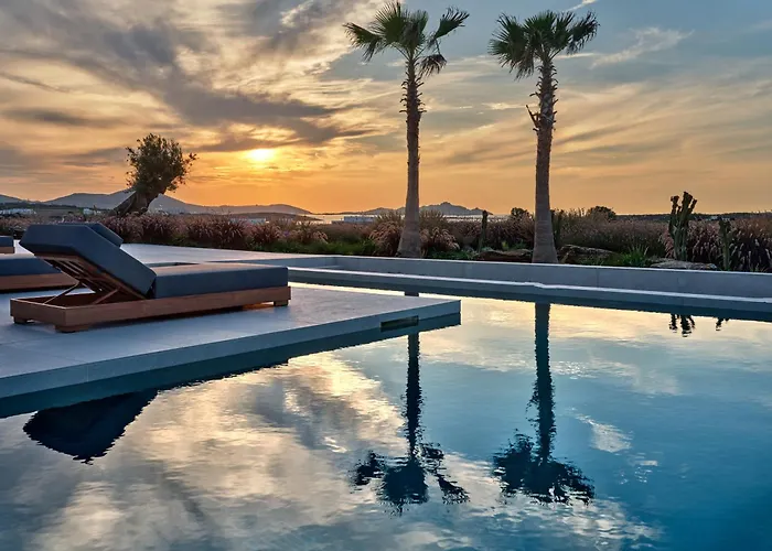 Villa Rojo Santa Maria (Paros)