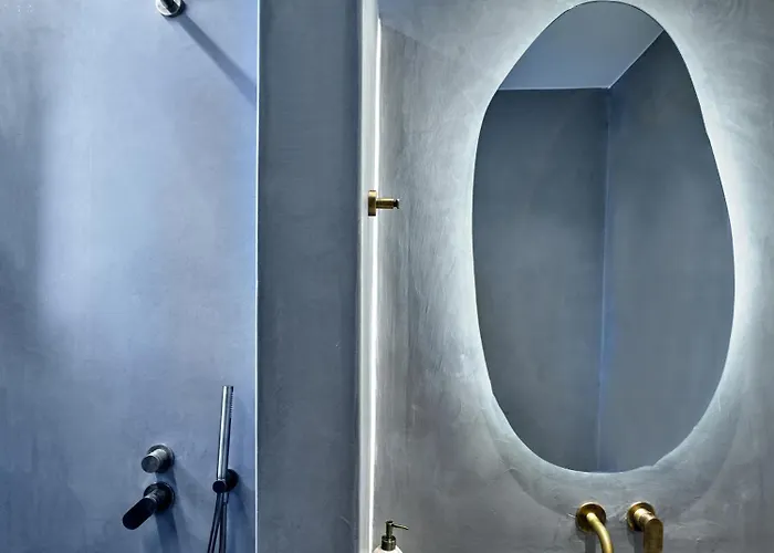 Rojo Villa Szánda María